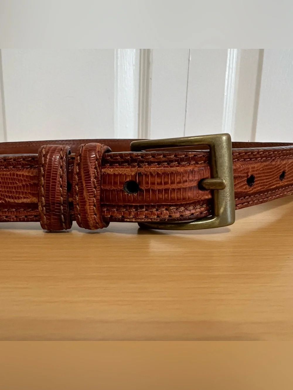 Vtg Giogio Armani Men's Brown Textured Leather Belt Size 70/28